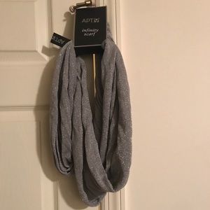Infinity grey scarf